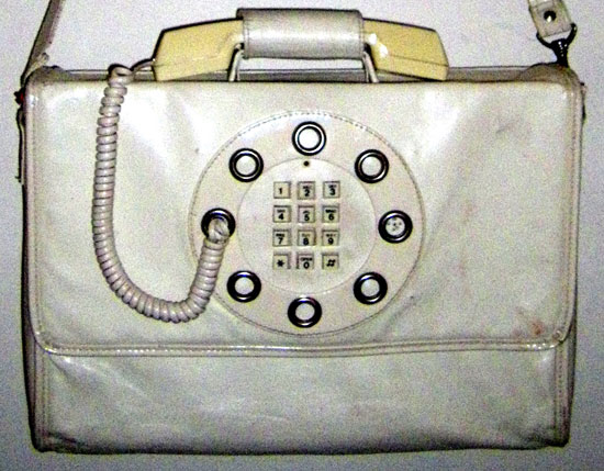 1970s-White-Vinyl-Telephone-Purse 1970s-White-Vinyl-Telephone-Purse